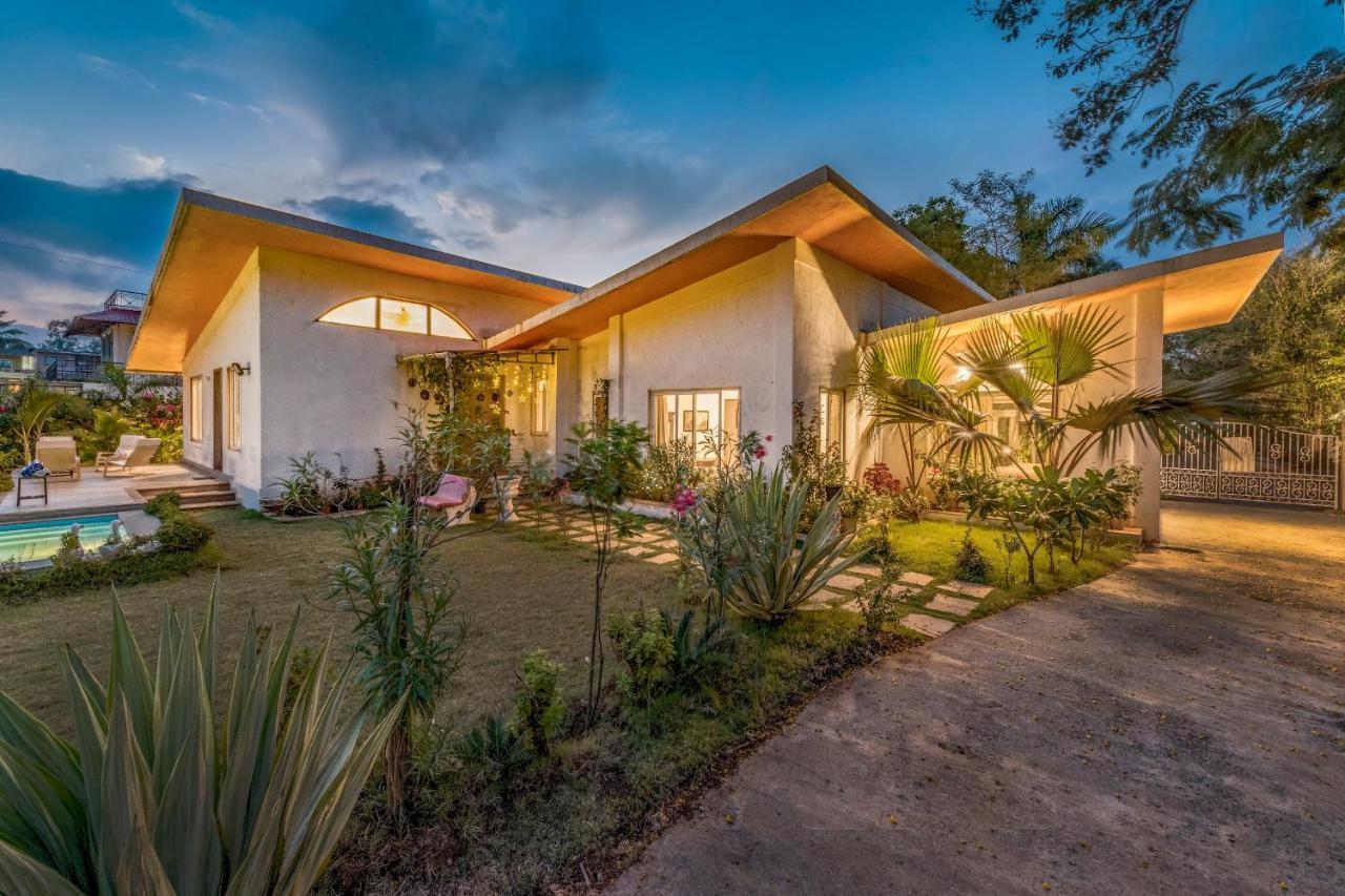 Saffronstays Roselle, Malavli - Pet-Friendly Pool Villa With Modern Interiors Lonavala Kültér fotó